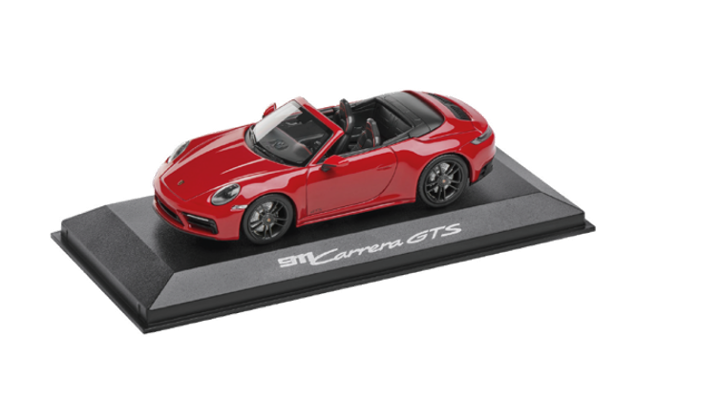 Porsche Modellauto 911 Carrera GTS Cabriolet in Kaminrot