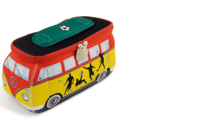 Volkswagen Bulli 3D Neopren Mäppchen "Fußball"