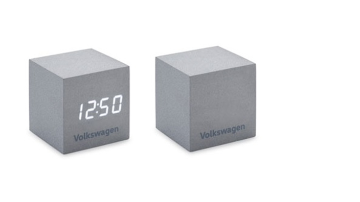 Volkswagen Wecker in Würfelform